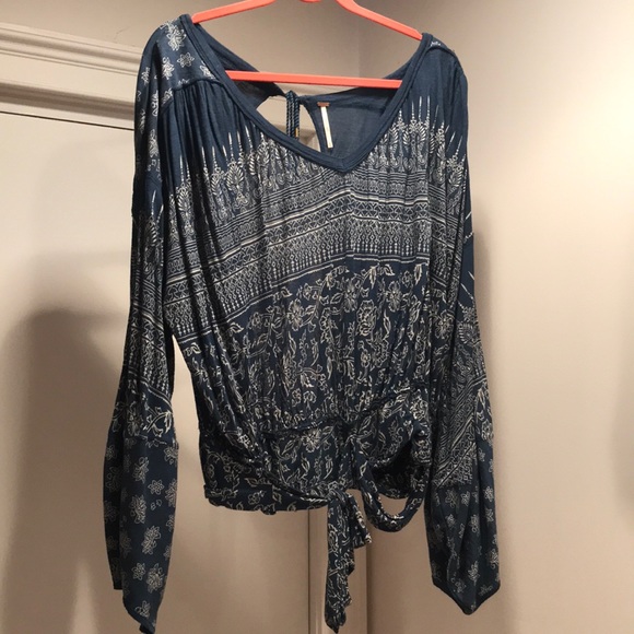 Free people Top - Picture 1 of 3